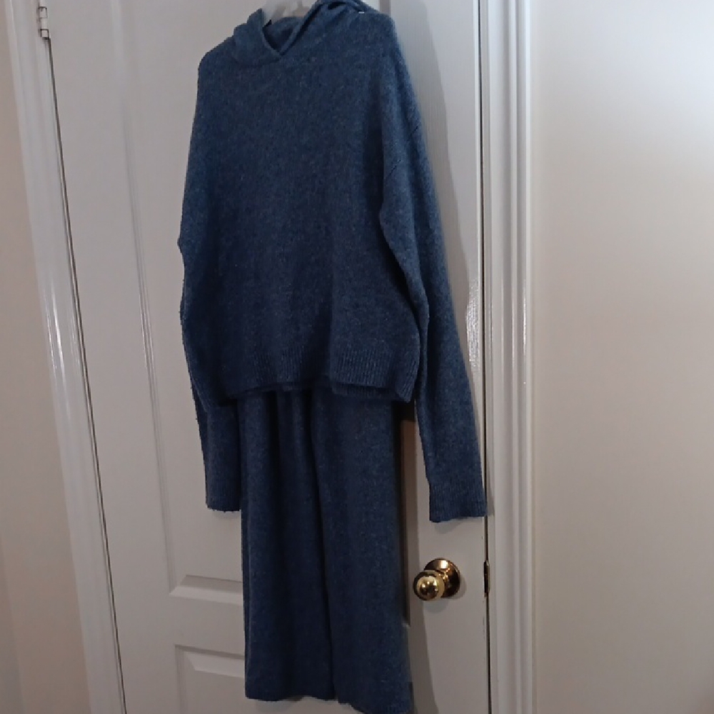 Zara Kids Blue Knit Two-Piece With Hood And Wide Leg